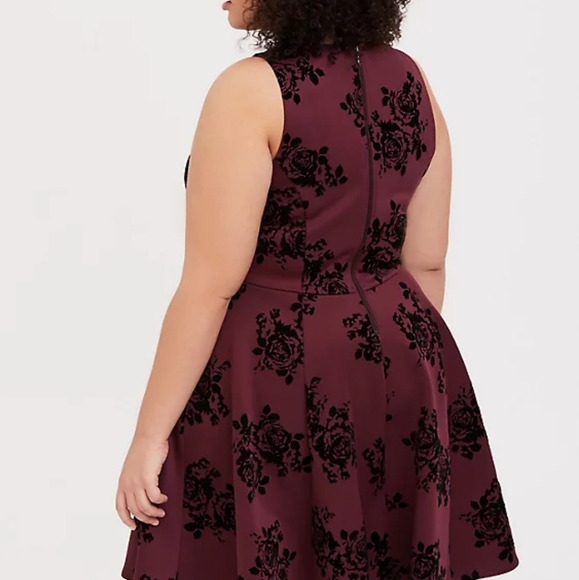 Torrid Burgundy Flocked Floral Skater Dress - Picture 4 of 4